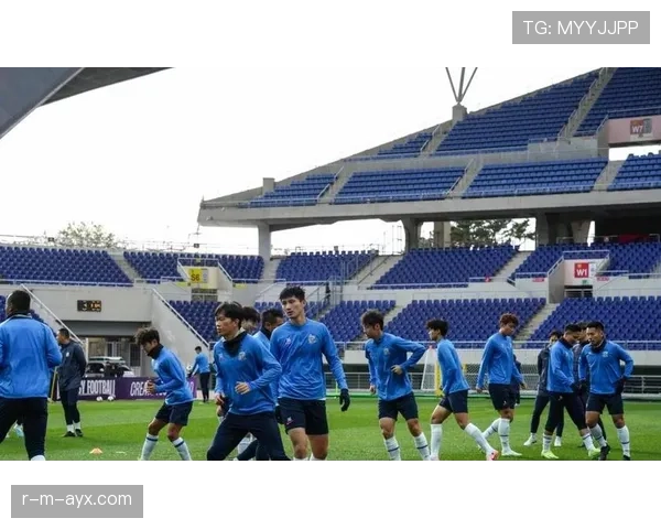 上海申花强势晋级亚冠联赛，新赛季备战展现强劲实力