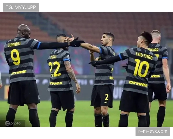 阿什拉夫庆祝动作解析及其背后的文化意义值得关注 阿什拉夫庆祝动作解析及其背后的文化意义值得关注